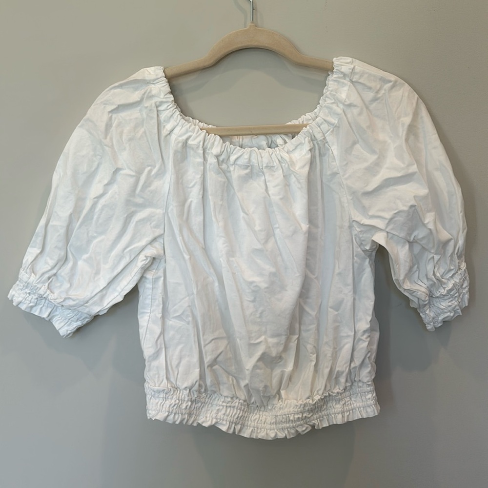 GAP white puffy sleeve top